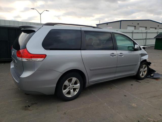Photo 3 from auction – 2011 TOYOTA SIENNA LE with VIN 5TDKK3DC2BS079809