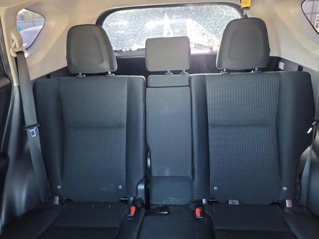 Photo 10 from auction – 2018 TOYOTA RAV4 LE with VIN JTMZFREV9JJ172246