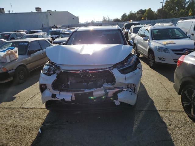 Photo 5 from auction – 2021 TOYOTA HIGHLANDER with VIN 5TDDZRBH9MS124835