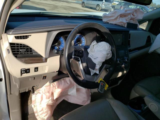 Photo 8 from auction – 2015 TOYOTA SIENNA XLE with VIN 5TDYK3DC5FS627785