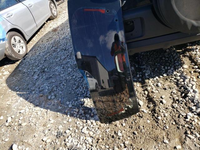 Photo 13 from auction – 2004 HONDA CR-V LX with VIN SHSRD68404U200639