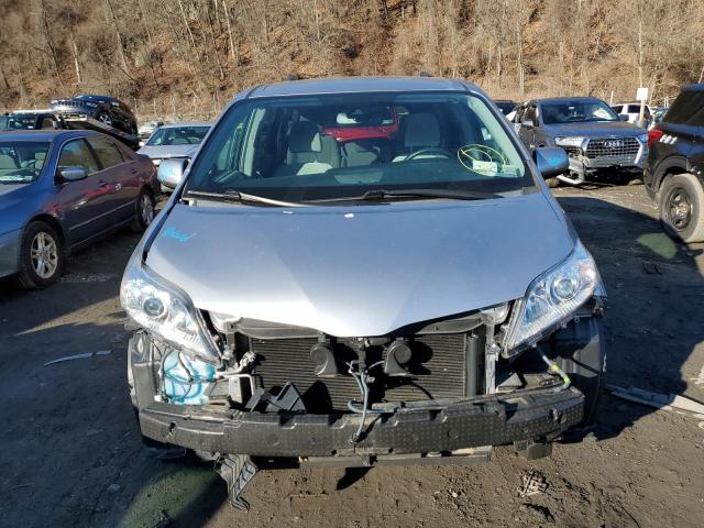 Photo 5 from auction – 2018 TOYOTA SIENNA LE with VIN 5TDKZ3DCXJS914744
