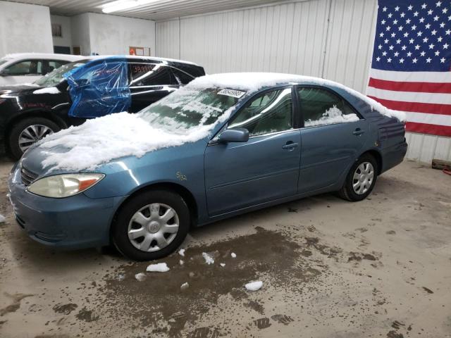 TOYOTA CAMRY LE 2004 with VIN 4T1BE30K94U810184 - Photo from auction