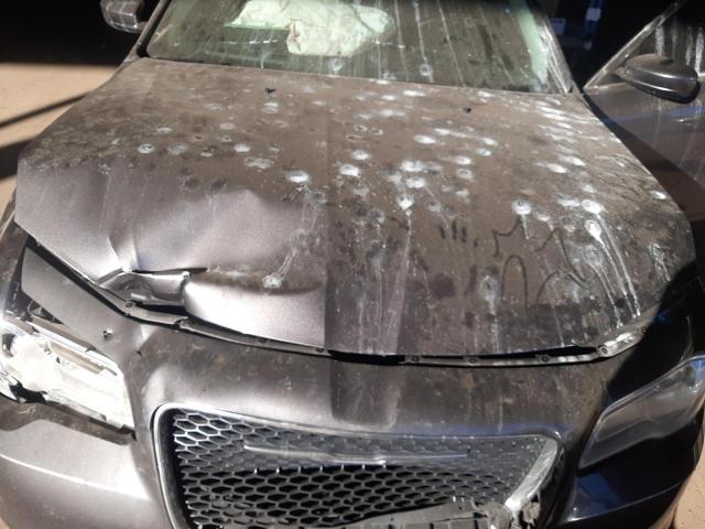 Photo 11 from auction – 2016 CHRYSLER 300 LIMITE with VIN 2C3CCAAG1GH194568