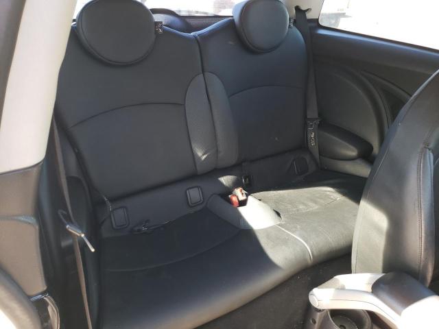 Photo 10 from auction – 2010 MINI COOPER S with VIN WMWMF7C57ATX42652