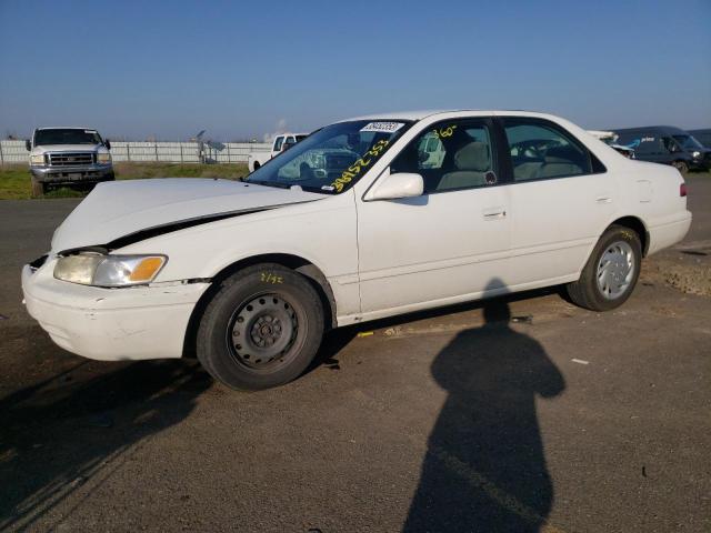 TOYOTA CAMRY CE 1998 with VIN JT2BF22K9W0129888 - Photo from auction