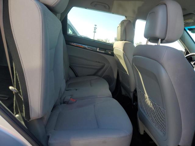 Photo 11 from auction – 2014 KIA SORENTO LX with VIN 5XYKTDA77EG452015