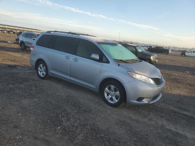 Photo 4 from auction – 2012 TOYOTA SIENNA LE with VIN 5TDKK3DC6CS225274