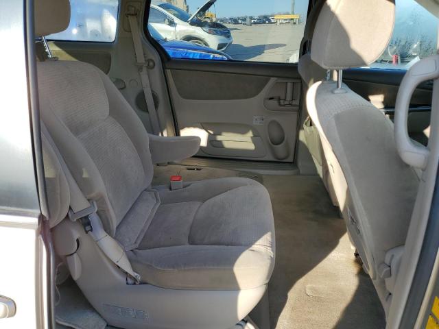 Photo 11 from auction – 2010 TOYOTA SIENNA CE with VIN 5TDKK4CC7AS320205