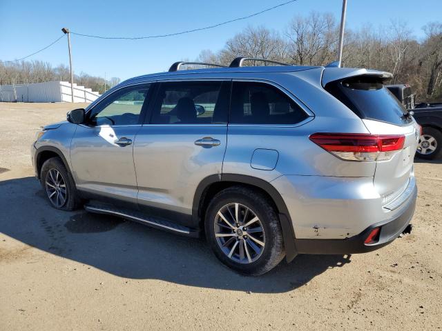 Photo 2 from auction – 2019 TOYOTA HIGHLANDER with VIN 5TDKZRFH2KS561106