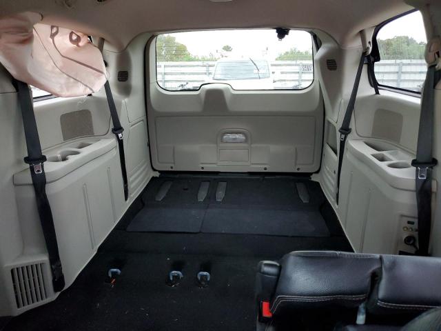 Photo 10 from auction – 2015 CHRYSLER TOWN & COU with VIN 2C4RC1BG2FR577111