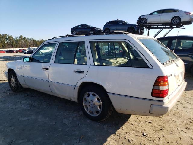 Photo 2 from auction – 1995 MERCEDES-BENZ E 320 with VIN WDBEA92E3SF330018