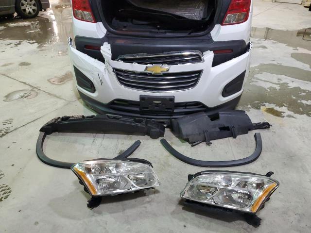 Photo 13 from auction – 2015 CHEVROLET TRAX 1LT with VIN 3GNCJRSB5FL255226