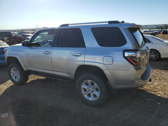 Photo 2 from auction – 2021 TOYOTA 4RUNNER SR with VIN JTEMU5JR2M5880168