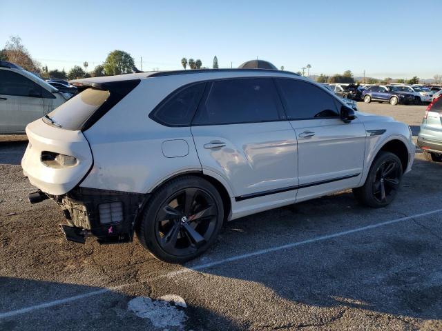 Photo 3 from auction – 2021 BENTLEY BENTAYGA with VIN SJAAM2ZV9MC033717