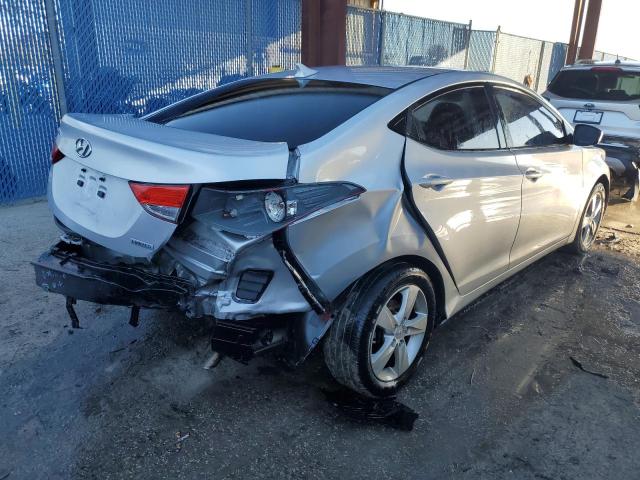Photo 3 from auction – 2012 HYUNDAI ELANTRA GL with VIN 5NPDH4AE7CH102379
