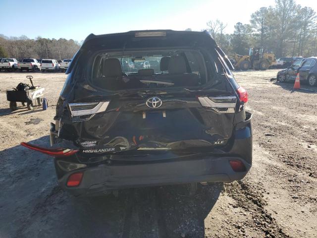 Photo 6 from auction – 2018 TOYOTA HIGHLANDER with VIN 5TDKZRFH4JS282626