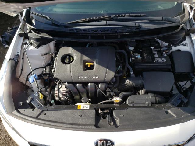 Photo 11 from auction – 2017 KIA FORTE LX with VIN 3KPFK4A75HE081314