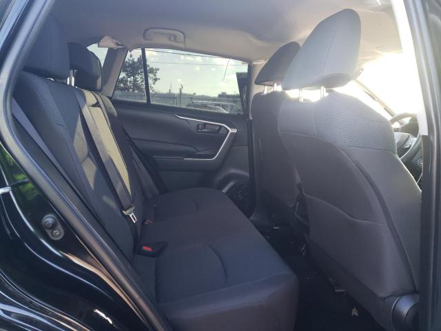 Photo 11 from auction – 2020 TOYOTA RAV4 LE with VIN JTMF1RFV5LD057421