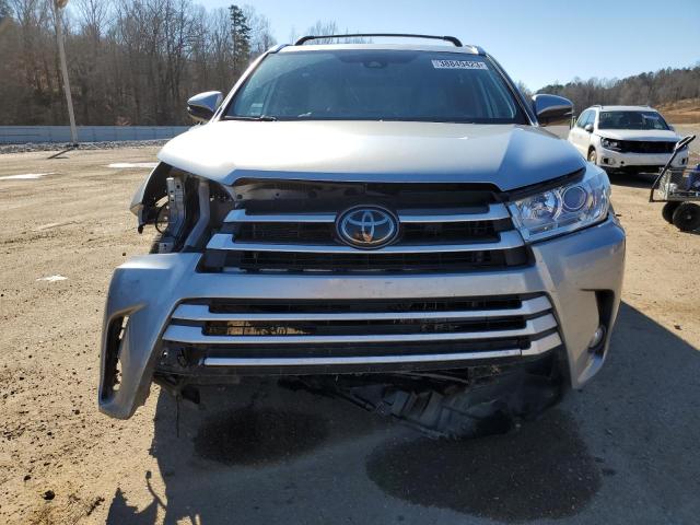 Photo 5 from auction – 2019 TOYOTA HIGHLANDER with VIN 5TDKZRFH2KS561106