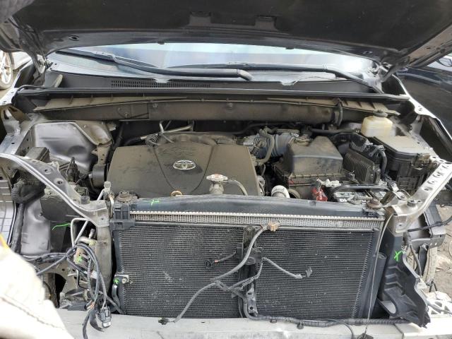 Photo 11 from auction – 2018 TOYOTA HIGHLANDER with VIN 5TDJZRFH9JS830390