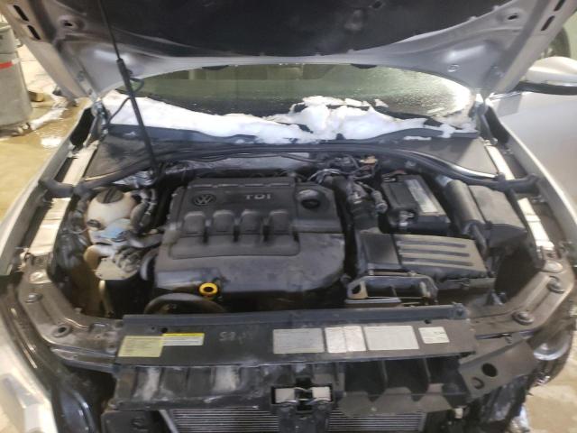 Photo 11 from auction – 2015 VOLKSWAGEN PASSAT SE with VIN 1VWBV7A35FC028019