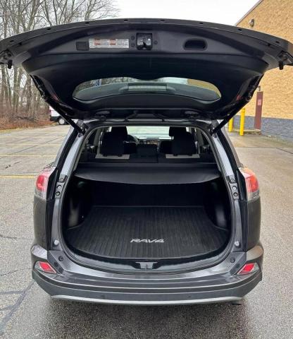 Photo 7 from auction – 2017 TOYOTA RAV4 XLE with VIN 2T3RFREV3HW565672