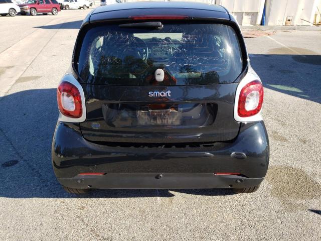 Photo 6 from auction – 2018 SMART FORTWO with VIN WMEFJ9BA0JK302560