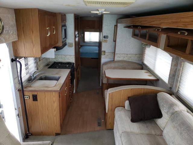 Photo 6 from auction – 2000 WORKHORSE CUSTOM CHASSIS MOTORHOME with VIN 5B4LP37JXY3319902