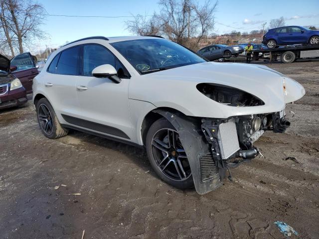 Photo 4 from auction – 2021 PORSCHE MACAN S with VIN WP1AB2A54MLB38356