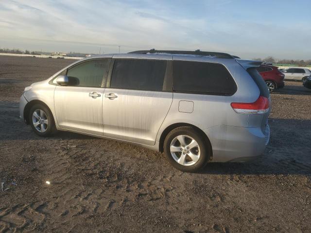 Photo 2 from auction – 2012 TOYOTA SIENNA LE with VIN 5TDKK3DC6CS225274