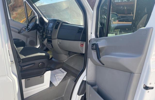 Photo 5 from auction – 2015 MERCEDES-BENZ SPRINTER 2 with VIN WD3PE7DC8F5998272