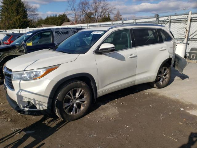 TOYOTA HIGHLANDER 2015 مع رقم تعريف المركبة 5TDJKRFH7FS196931 - صورة من المزاد