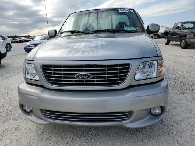 Photo 5 from auction – 2002 FORD F150 SVT L with VIN 2FTZF07372CA37287