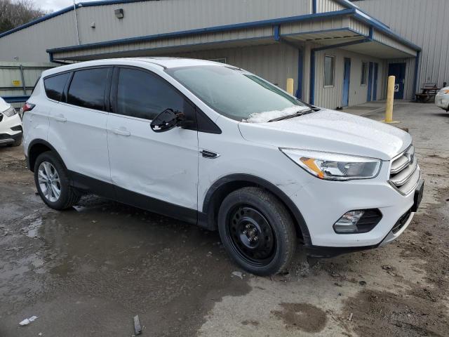 Photo 4 from auction – 2017 FORD ESCAPE SE with VIN 1FMCU0GD3HUD25056