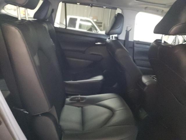 Photo 11 from auction – 2022 TOYOTA HIGHLANDER with VIN 5TDGZRBH6NS162960