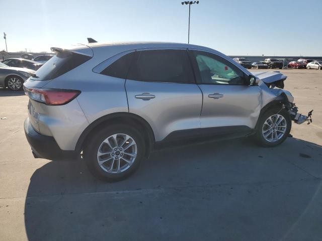 Photo 3 from auction – 2020 FORD ESCAPE SE with VIN 1FMCU0G69LUA12572