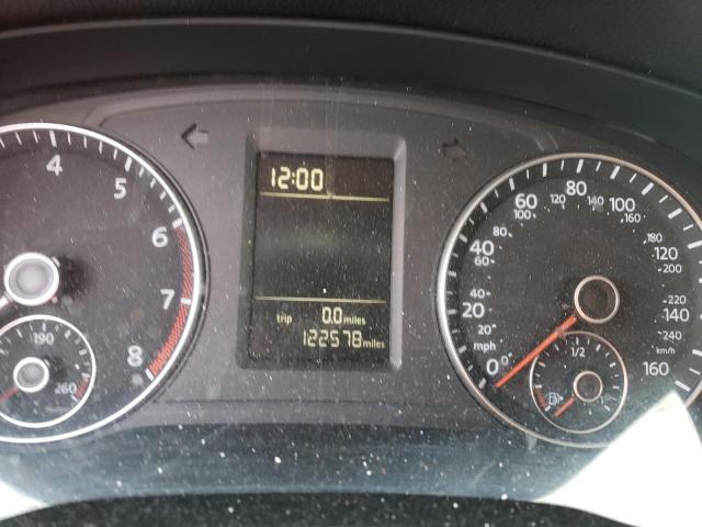 Photo 9 from auction – 2015 VOLKSWAGEN PASSAT S with VIN 1VWAT7A37FC111940
