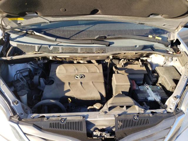 Photo 12 from auction – 2011 TOYOTA SIENNA XLE with VIN 5TDYK3DC2BS064186