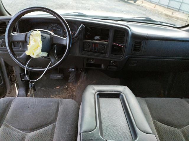 Photo 8 from auction – 2005 CHEVROLET silverado with VIN 2GCEC19V251239952
