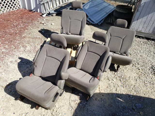 Photo 13 from auction – 2001 DODGE CARAVAN SP with VIN 1B8GP45G91B125040