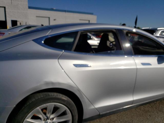 Photo 10 from auction – 2013 TESLA MODEL S with VIN 5YJSA1CN3DFP24940