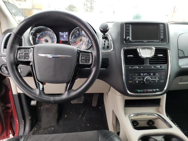 Photo 8 from auction – 2016 CHRYSLER TOWN & COU with VIN 2C4RC1JGXGR233089