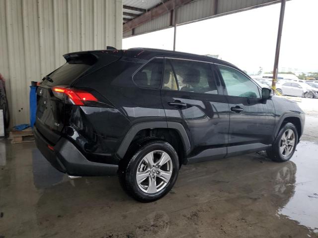 Photo 3 from auction – 2022 TOYOTA RAV4 XLE with VIN 2T3P1RFV4NC297765