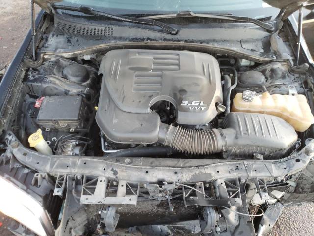 Photo 11 from auction – 2016 CHRYSLER 300 LIMITE with VIN 2C3CCAAG2GH167606