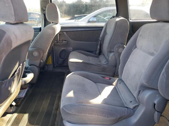 Photo 10 from auction – 2010 TOYOTA SIENNA CE with VIN 5TDKK4CC0AS324497