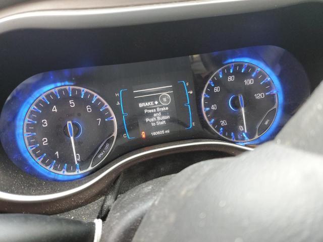 Photo 9 from auction – 2017 CHRYSLER PACIFICA T with VIN 2C4RC1DGXHR644988