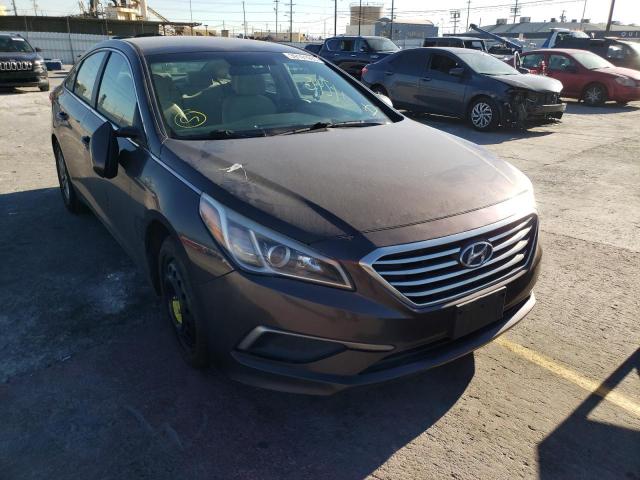 Photo 4 from auction – 2016 HYUNDAI SONATA SE with VIN 5NPE24AF7GH393339