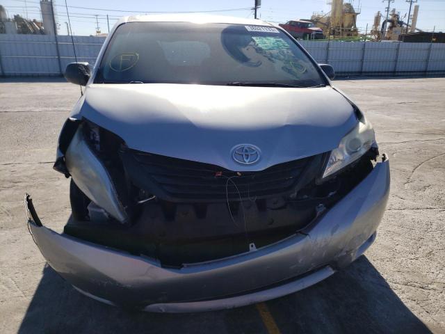 Photo 13 from auction – 2012 TOYOTA SIENNA with VIN 5TDZK3DC3CS262104