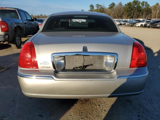 Photo 6 from auction – 2008 LINCOLN TOWN CAR S with VIN 2LNHM82W28X655809